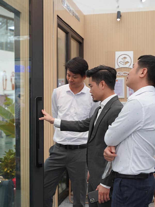 gian hàng kenwin tại triển lãm ngành cửa việt nam 2025