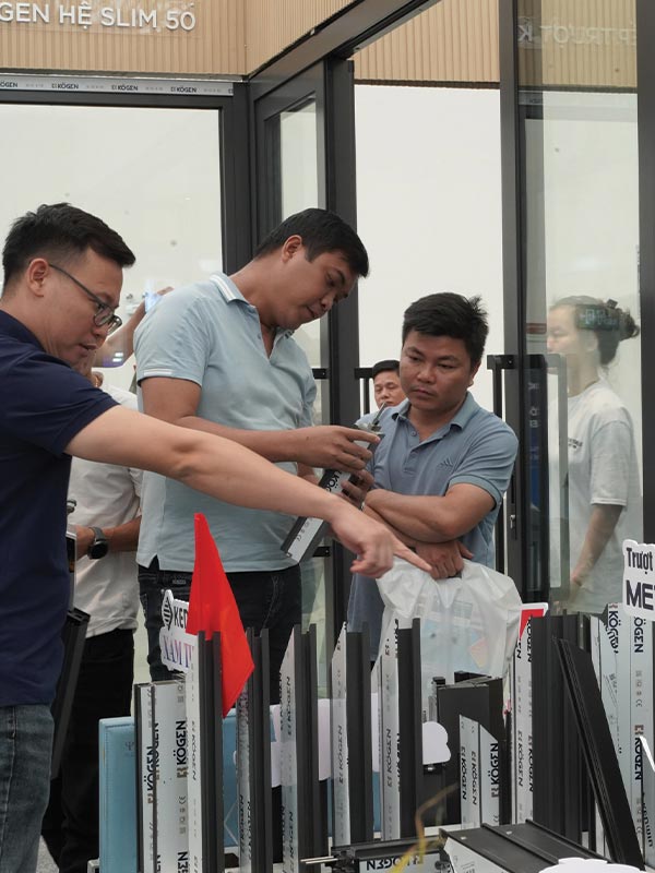 gian hàng kenwin tại triển lãm ngành cửa việt nam 2025